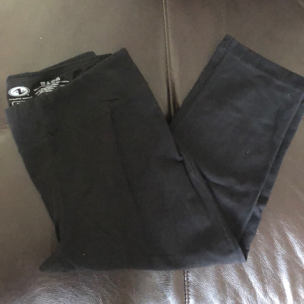 Calf length leggings black size medium